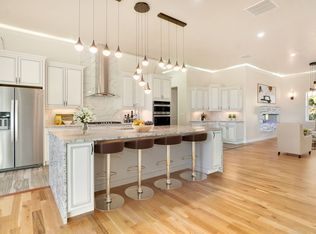 5580 Country Club Dr, Larkspur, CO 80118
