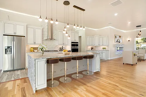 5580 Country Club Dr Photo 1