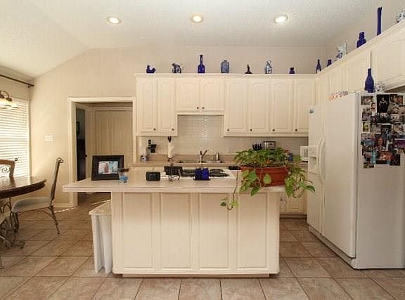 5th image of 378 Saint Andrews Dr