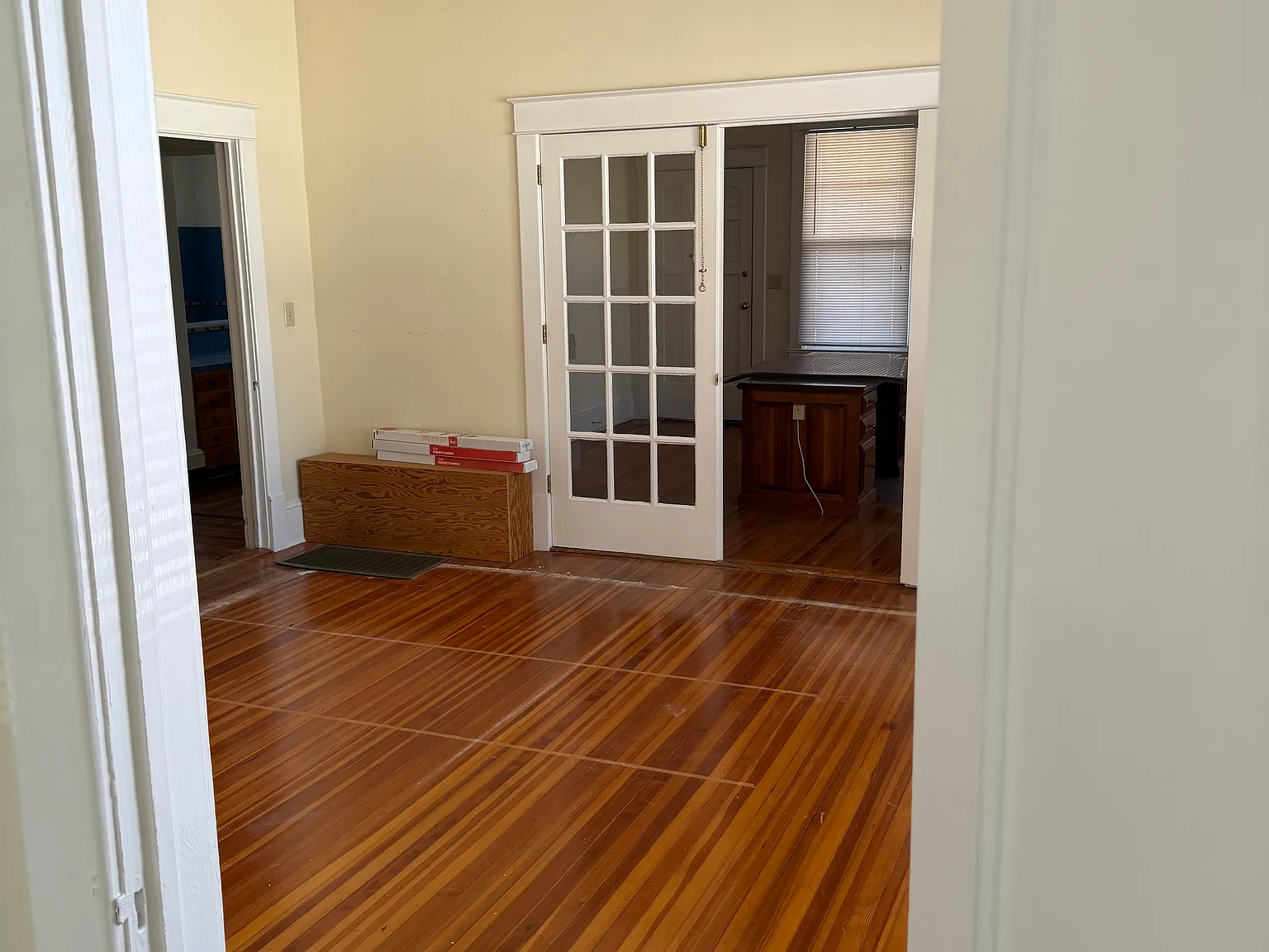 5 bed, 1422 sqft, $2,200 — Photo 3