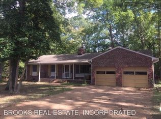 112 Oak Rd, Williamsburg, VA 23185