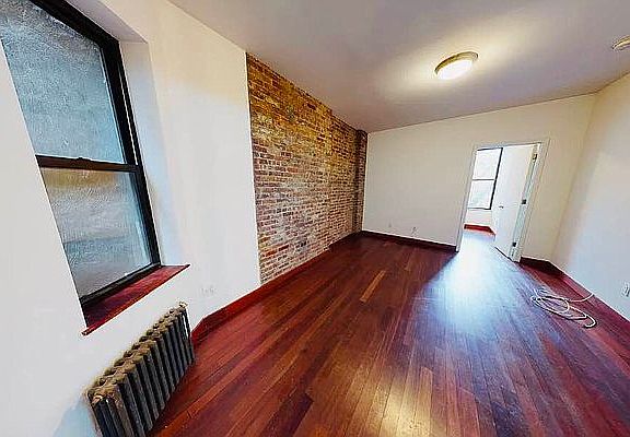 5th image of 340 E 11th St APT 14