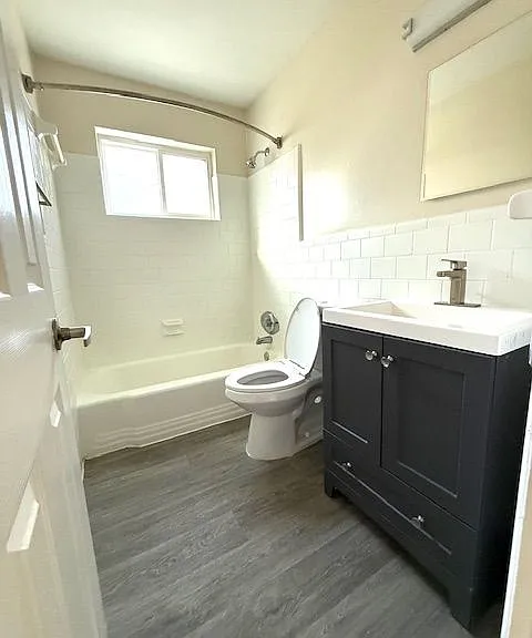1253 Church St #6 — Photo 7