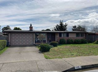 845 W Creighton St, Eureka, CA 95501