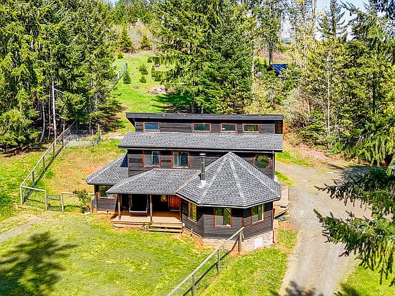 3rd image of 24691 Hall Rd