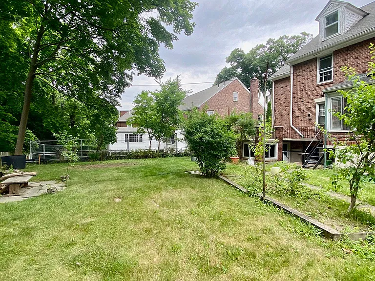 62 Washington St — Photo 13