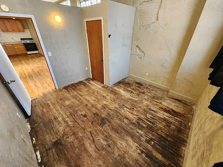 208 Mainapt #1 — Photo 8