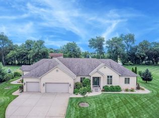 408 Amy Rose Ln, Valparaiso, IN 46383