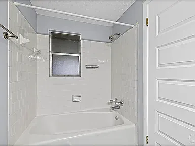 625 Edgecliff Dr Photo 1