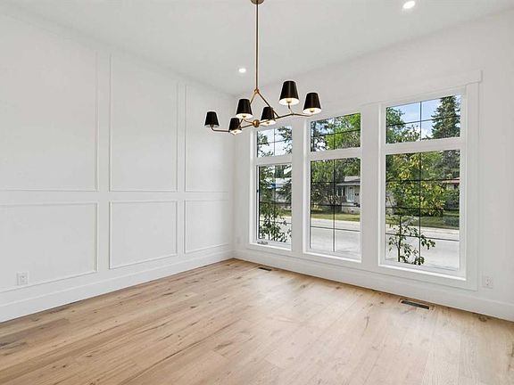 4th image of 2607 N 5th Ave NW