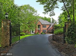 544 River Bend Rd, Great Falls, VA 22066