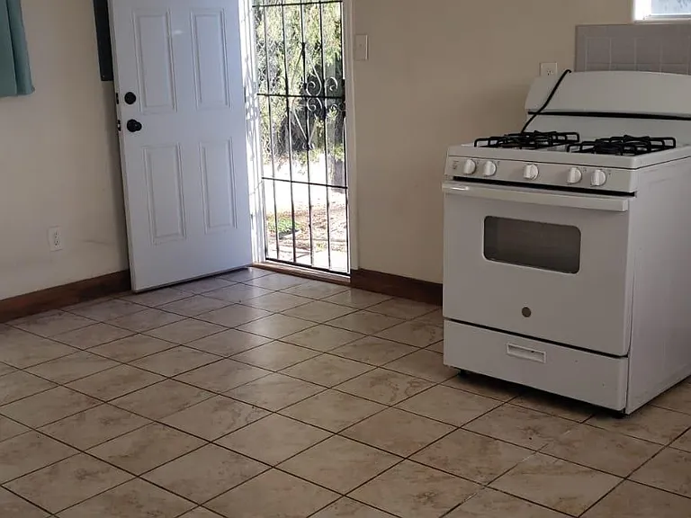 819 Rio Grande St — Photo 5