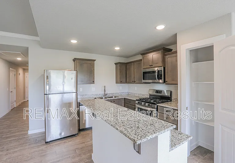 480 Rama St — Photo 8