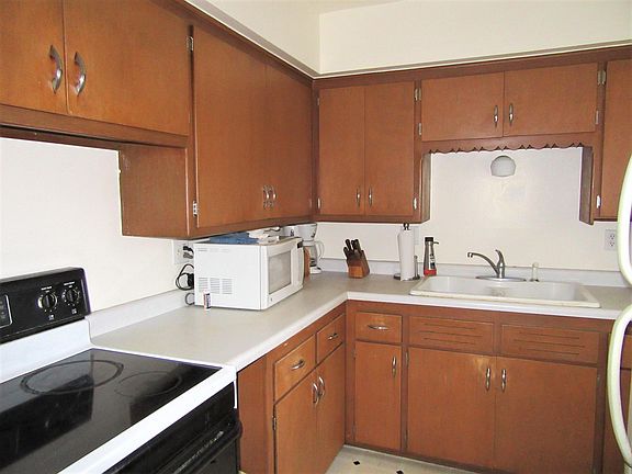 4th image of 829 Lakeview Ave