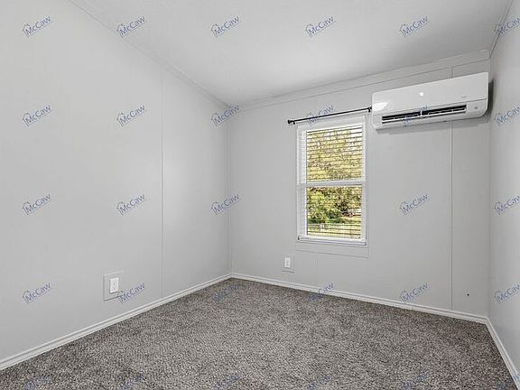 3rd image of 831 Arrowhead Ct