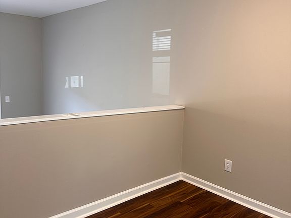 5th image of 8366 Penshurst Dr #563