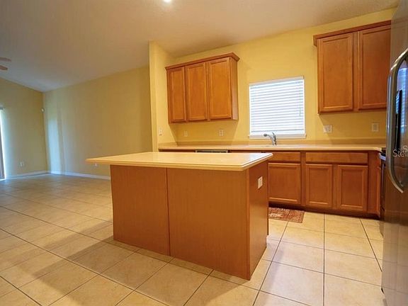 2nd image of 142 Magnolia Park Trl