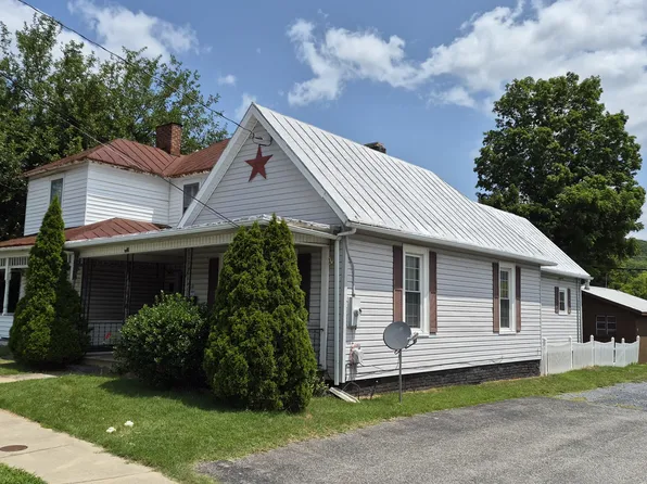 416 Commercial Ave, Clifton Forge, VA 24422