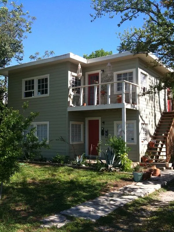 1 bed, 1.0 bath, 620 sqft, $1,695 — Photo 1