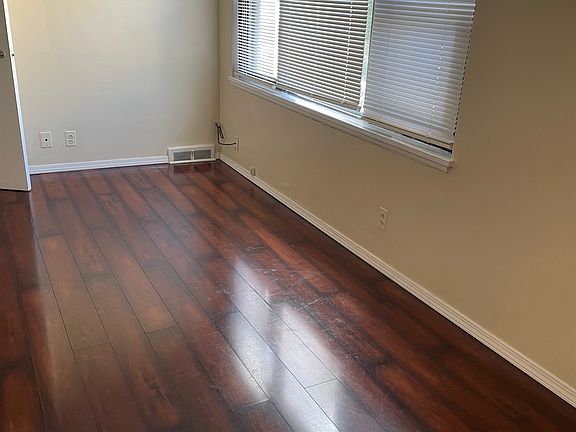 5th image of 2739 Noble Rd #7