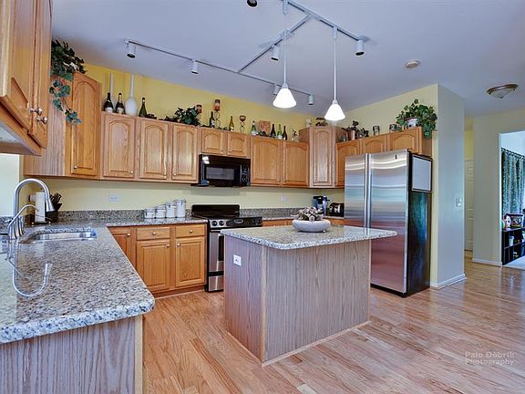 5th image of 510 Capital Ln