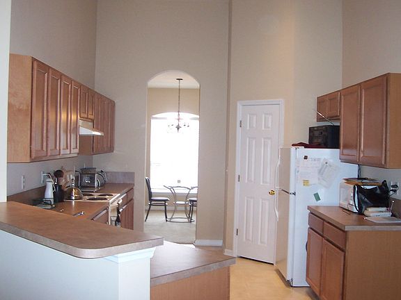 Light & Bright Kitchen- opens up to the Family Room
