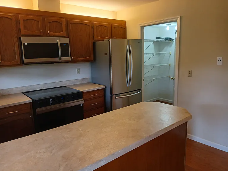 1614 Forest Hills Dr — Photo 11
