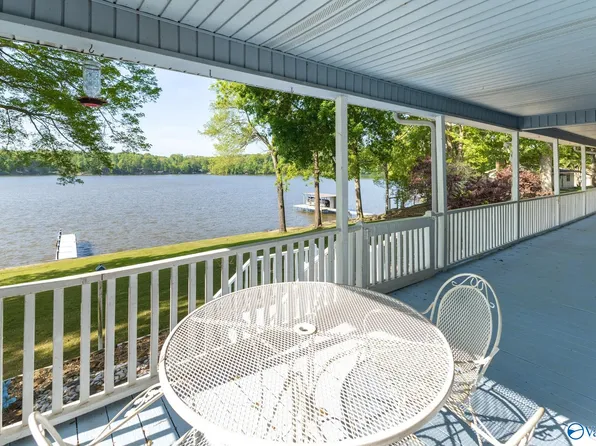 17900 Lakeside Estates Rd, Athens, AL 35614