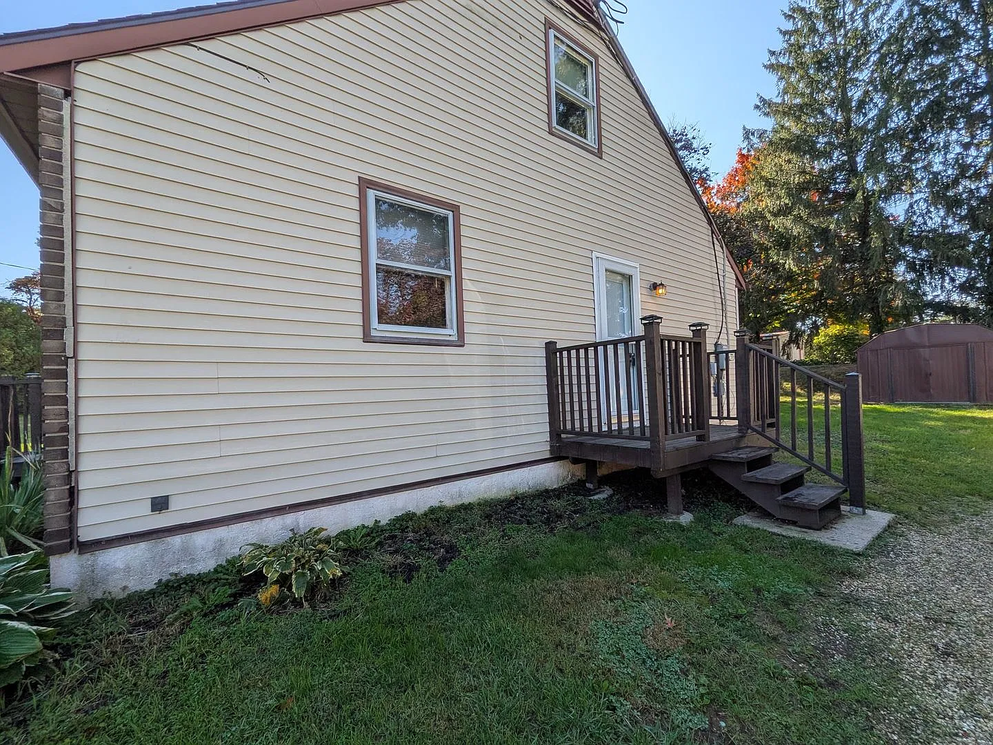 4 Bed 2 Bath Home in North Coventry — Photo 2