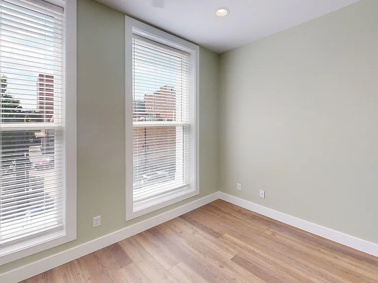 112 N Merchant St #201 — Photo 10