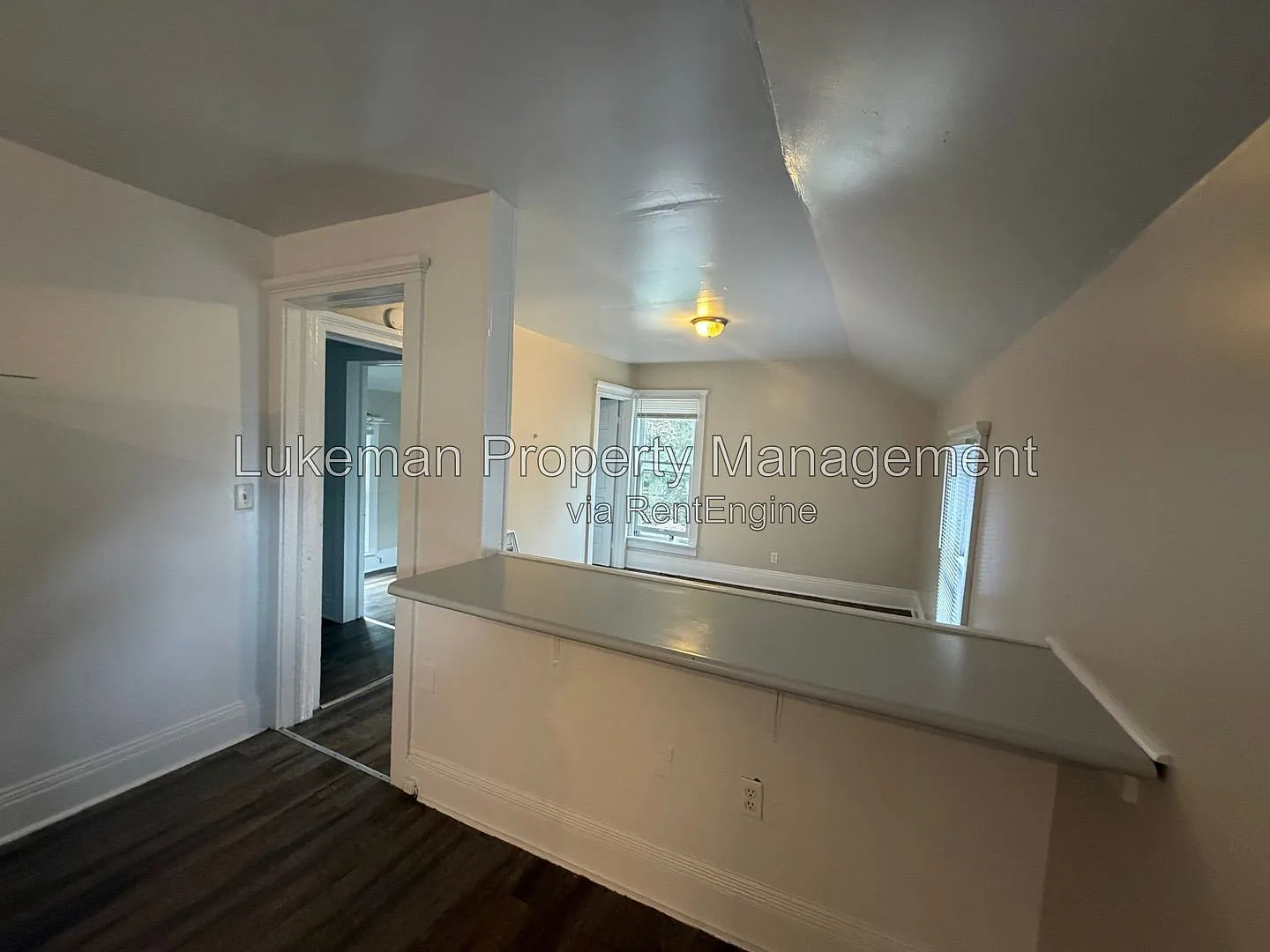 2 bed, 1.0 bath, $980 — Photo 3
