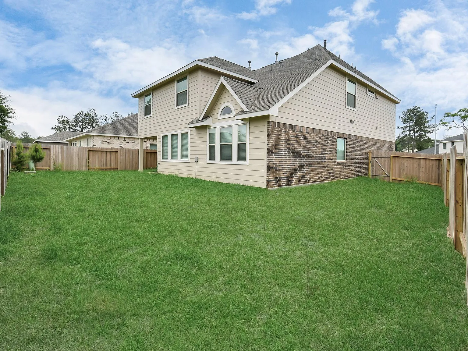 5 bed, 3.5 bath, 2974 sqft, $2,850 — Photo 4