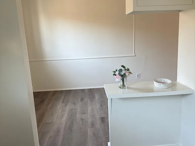 6851-67-63 Whitsett Ave — Photo 6