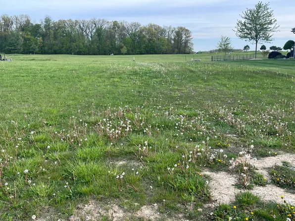 2206 Eaglebrooke Cir, Celina, OH 45822