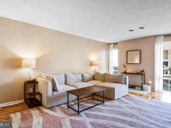 2653 Redcoat Dr Suite 112, Alexandria, VA 22303