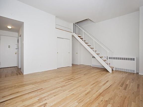 5th image of 160 W 16th St APT 6B