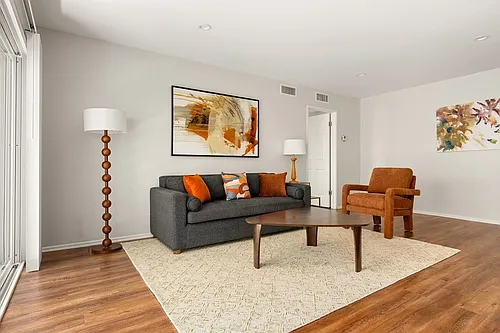 Lombardi Apartments Photo 1 Lombardi Apartments Photo 1