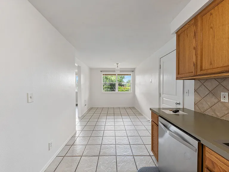 1270 N Adams St — Photo 7