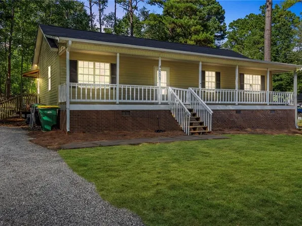4055 Langden Dr, Winston Salem, NC 27107
