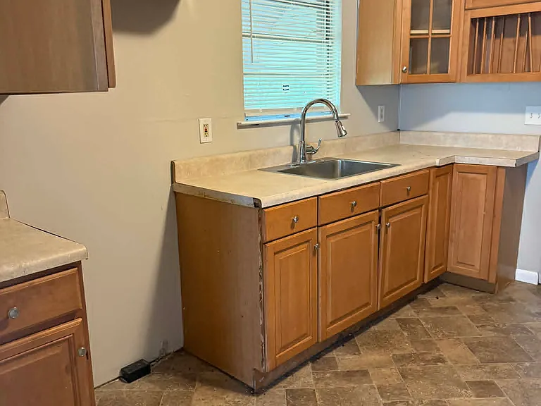 1677 Pine Ave SW — Photo 5