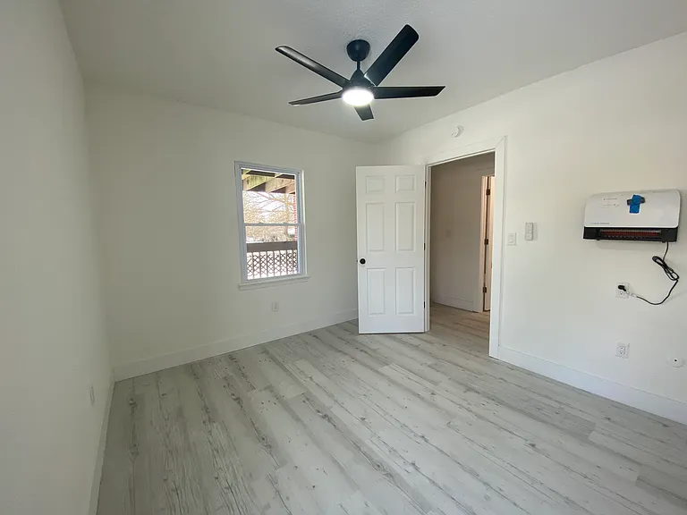 2038 Warren St — Photo 8