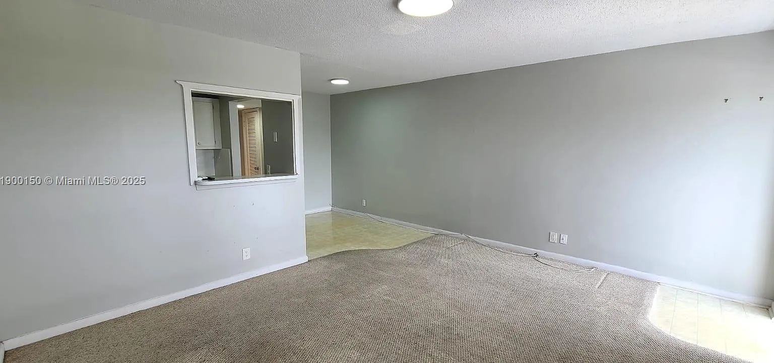 Berkshire A Thru K Condos — Photo 2