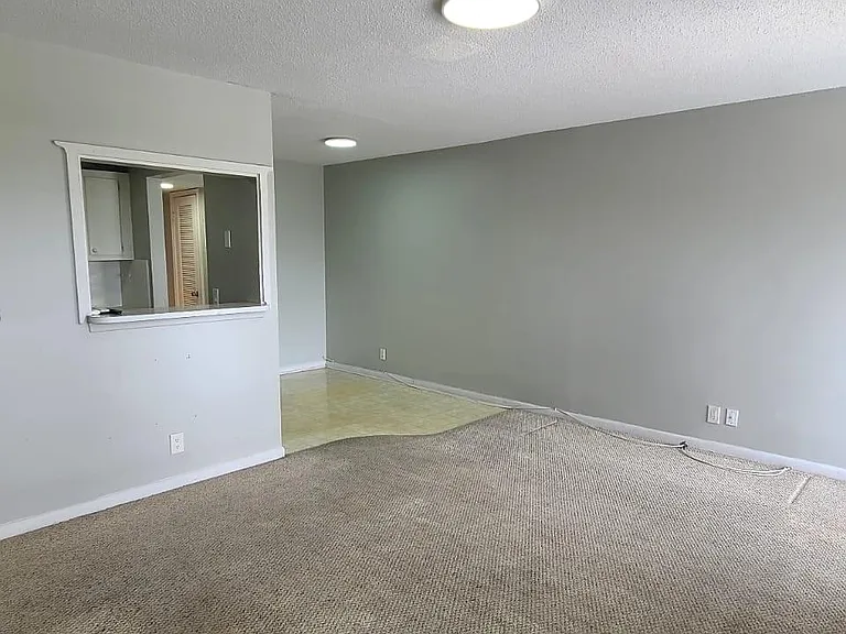 92 Berkshire E #92-D — Photo 2