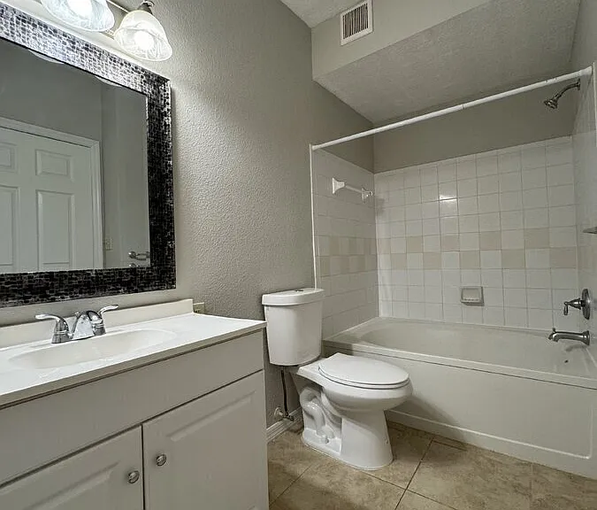 11530 Villa Grand #1121 — Photo 24