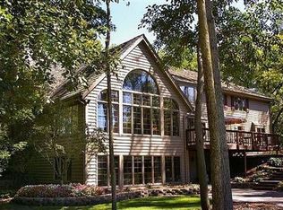 S109W34779 Jacks Bay Rd, Mukwonago, WI 53149