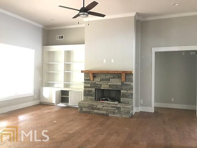 2nd image of 115 Lakeridge Poin #93