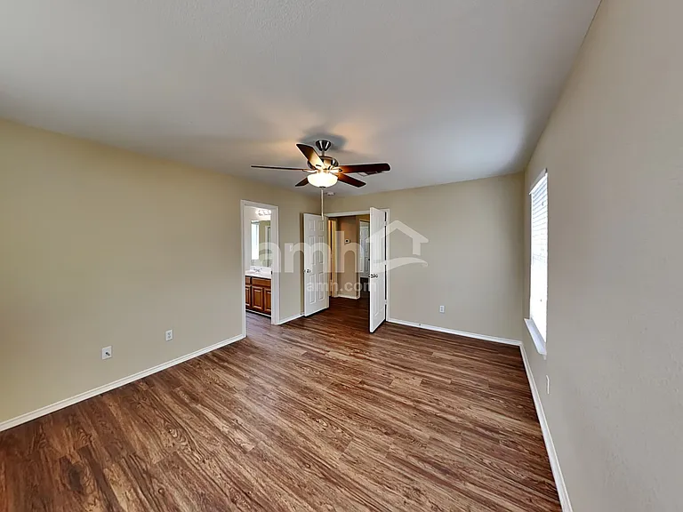 1011 Aiken Dr — Photo 11