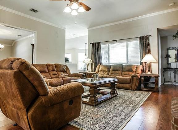 3rd image of 3416 Ivy Glen Dr