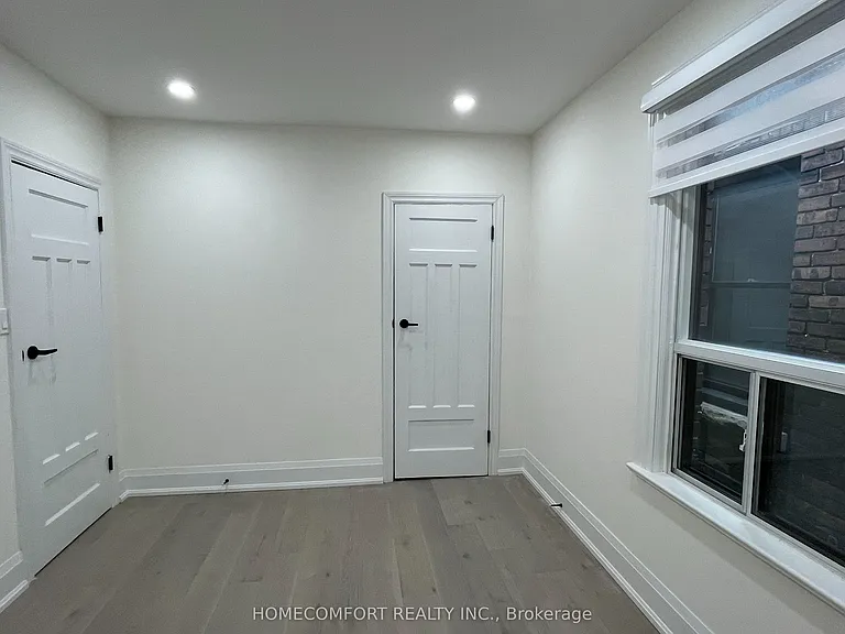 33 Strathmore Blvd #UPPER — Photo 27