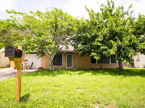 218 Caribbean Dr, Corpus Christi, TX 78418